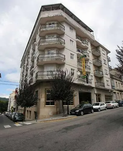 Otel Restaurante Derby Carballino