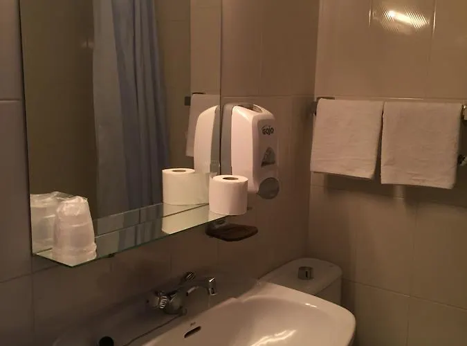 Отель Restaurante Derby Карбаллино